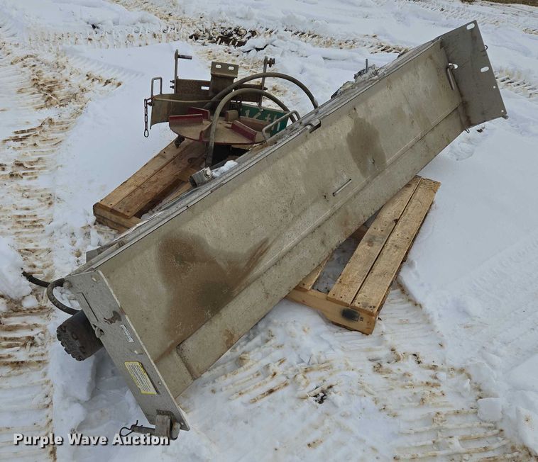 image for item ES2617 Monroe MS696 spreader