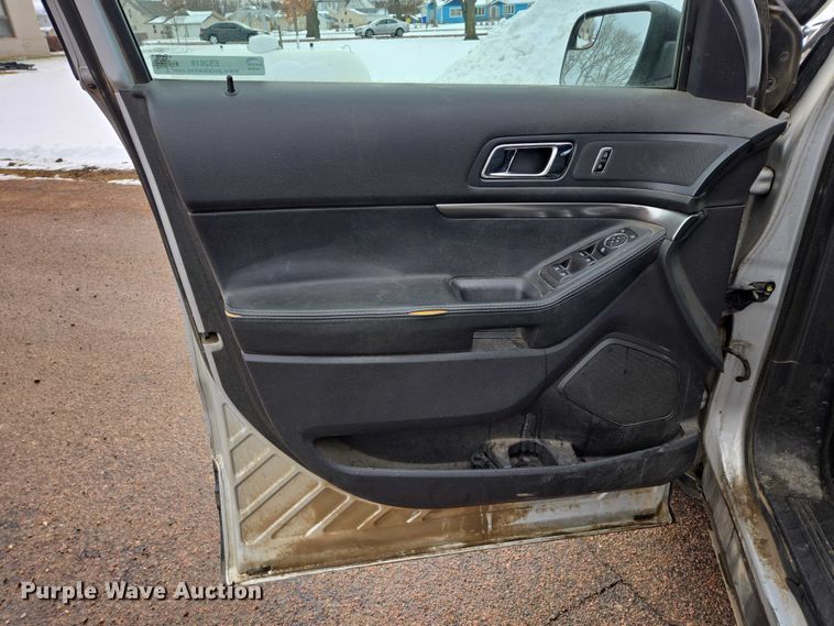 image for item ES2619 2015 Ford Explorer Police Interceptor SUV