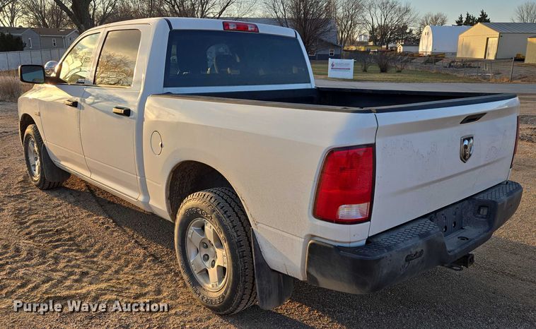 image for item ES2622 2017 RAM 1500 Crew Cab pickup truck