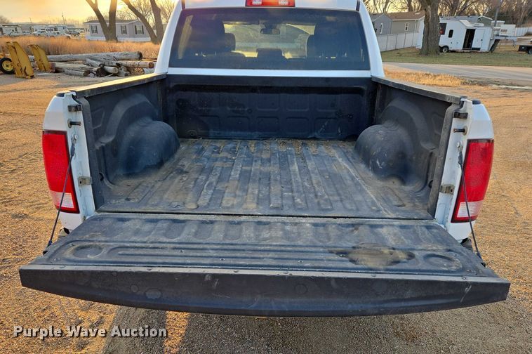 image for item ES2622 2017 RAM 1500 Crew Cab pickup truck