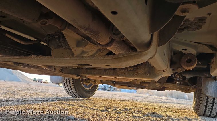 image for item ES2622 2017 RAM 1500 Crew Cab pickup truck