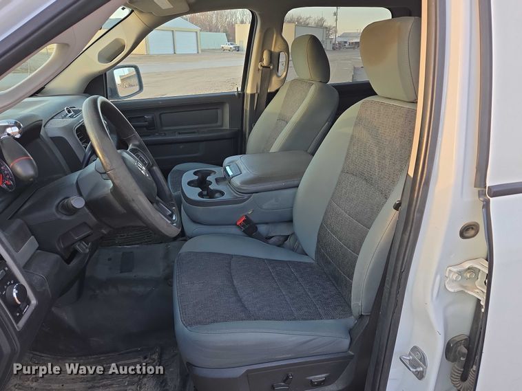 image for item ES2622 2017 RAM 1500 Crew Cab pickup truck