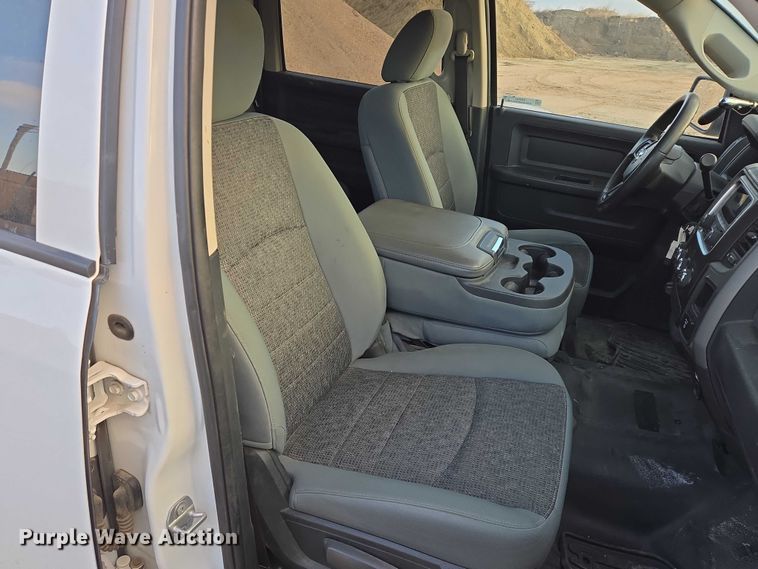 image for item ES2622 2017 RAM 1500 Crew Cab pickup truck