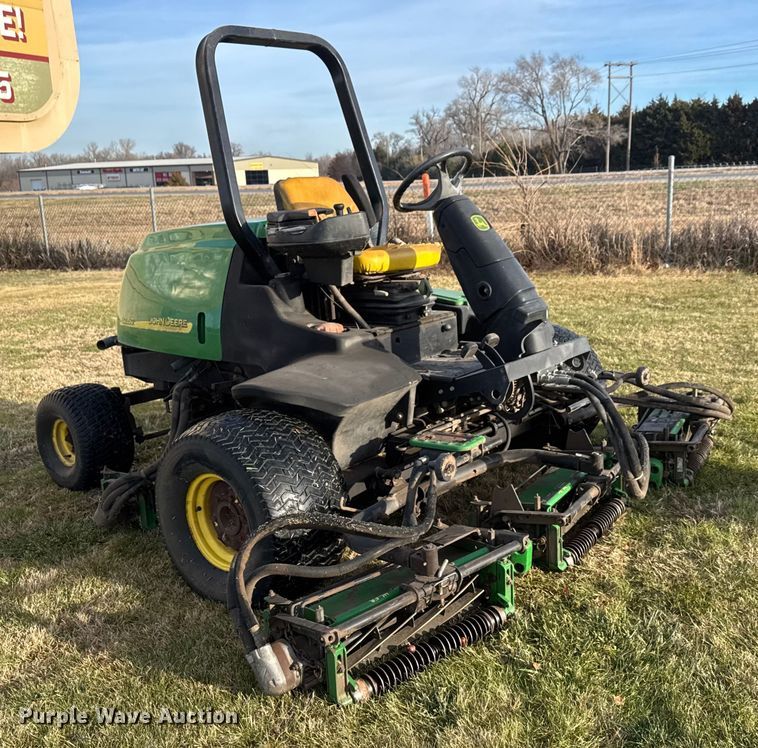 image for item ET4017 John Deere  3235C reel mower