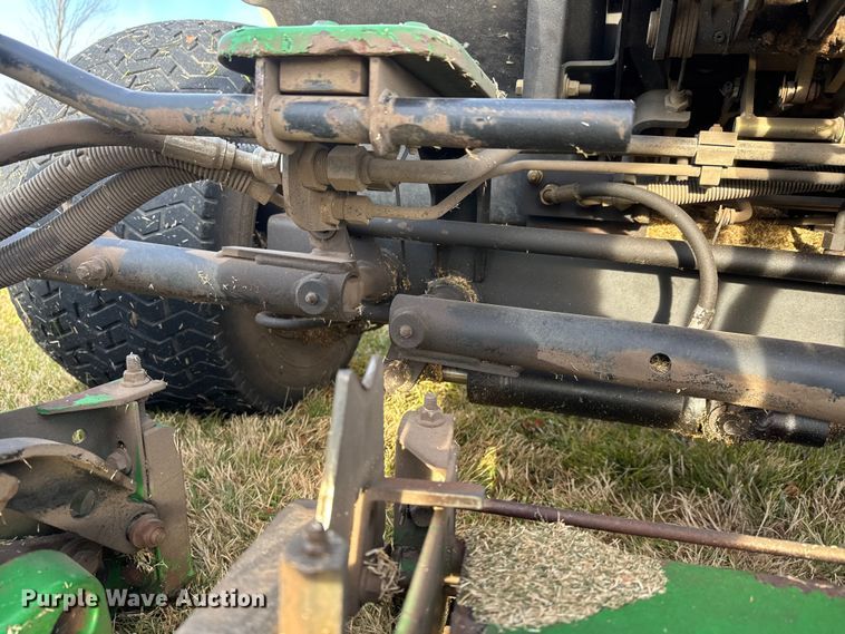 image for item ET4017 John Deere  3235C reel mower