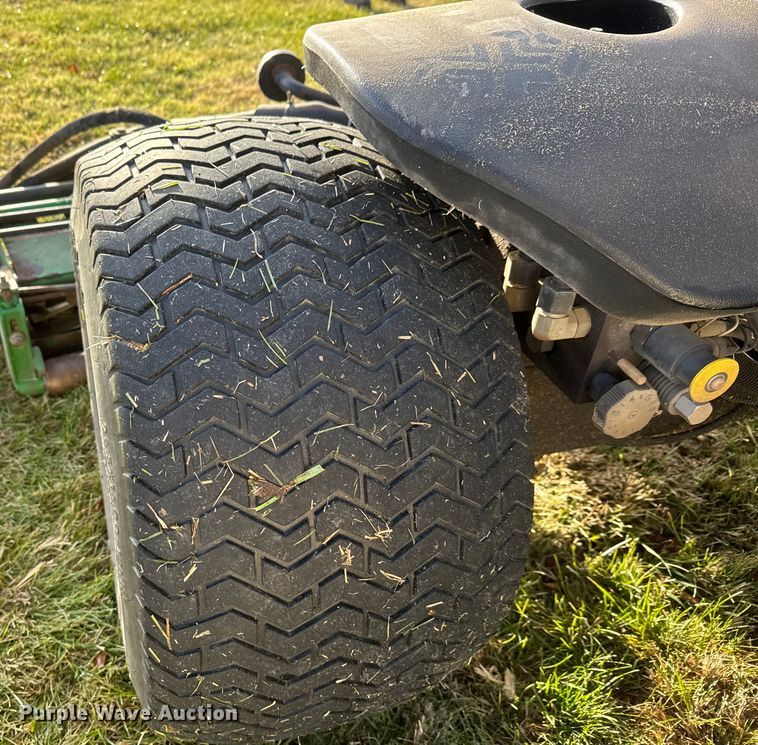 image for item ET4017 John Deere  3235C reel mower