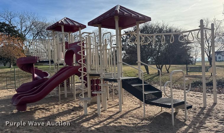 image for item ET4020 Playground equipment