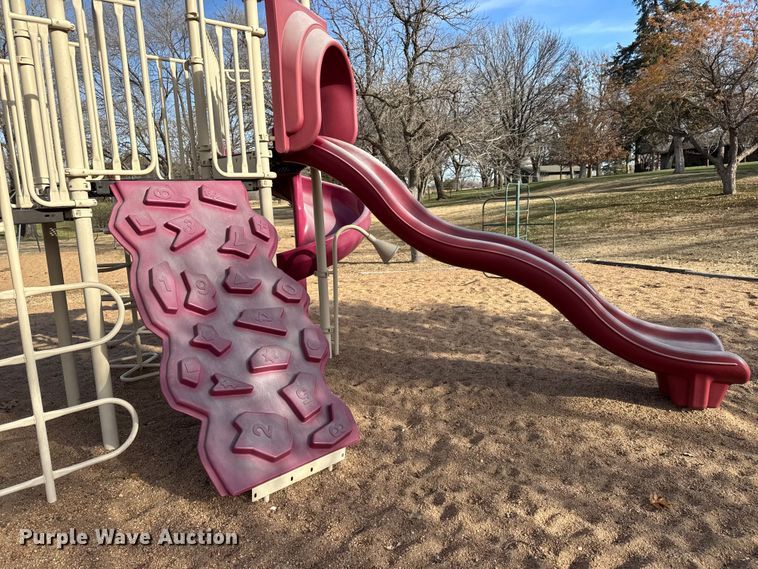 image for item ET4020 Playground equipment