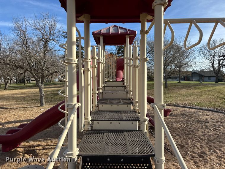 image for item ET4020 Playground equipment