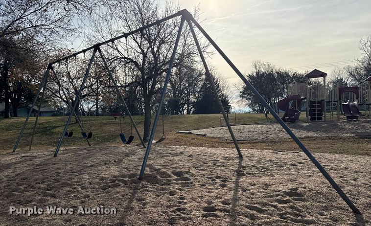 image for item ET4020 Playground equipment