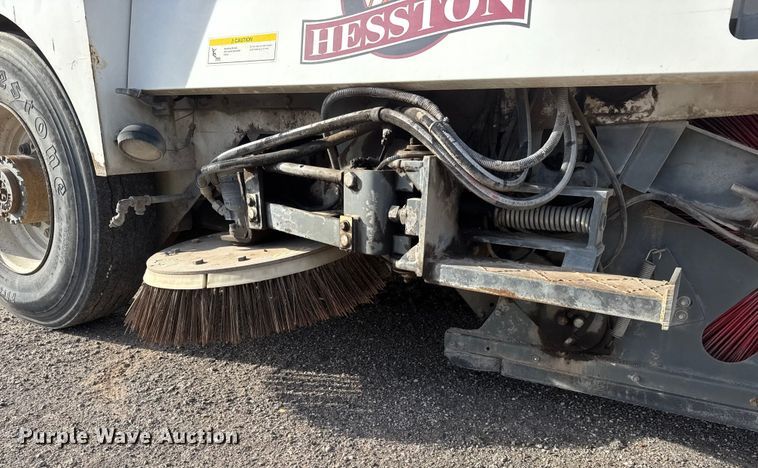 image for item ET4021 2000 Elgin Pelican Series P street sweeper truck