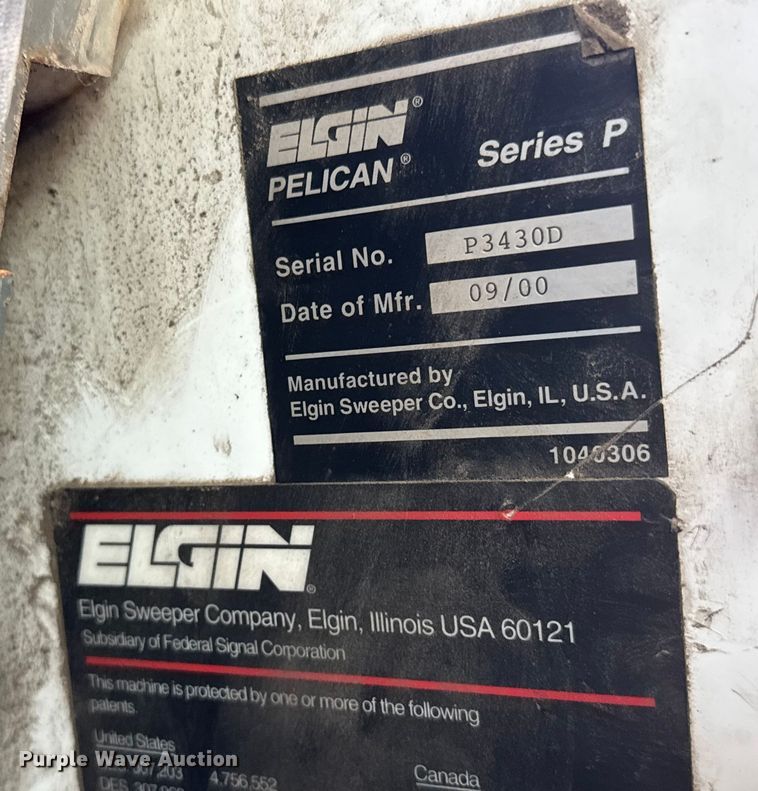 image for item ET4021 2000 Elgin Pelican Series P street sweeper truck