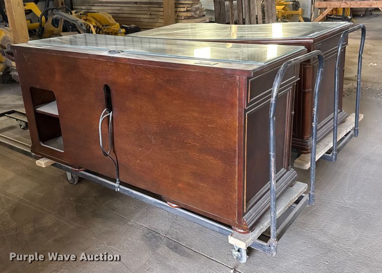 image for item ET4022 (2) desks