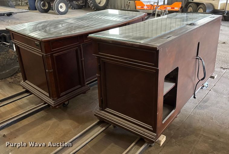 image for item ET4022 (2) desks