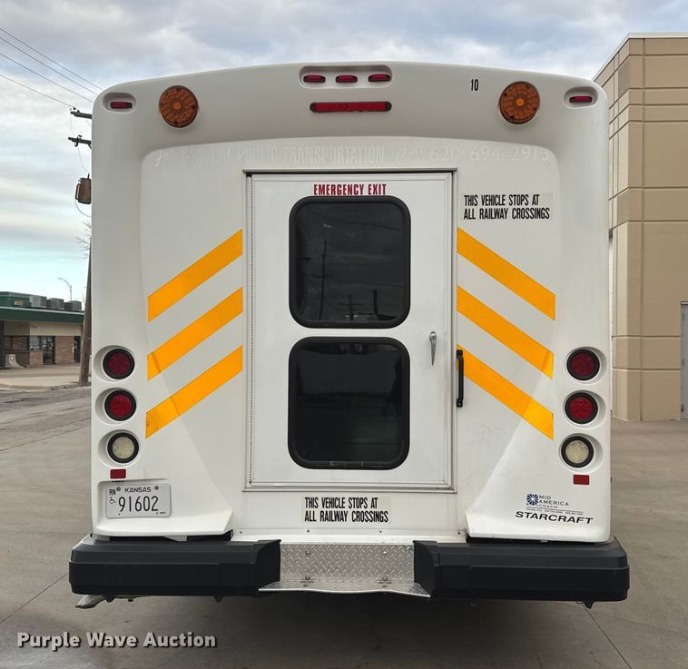 image for item ET4045 2016 Ford E450 shuttle bus