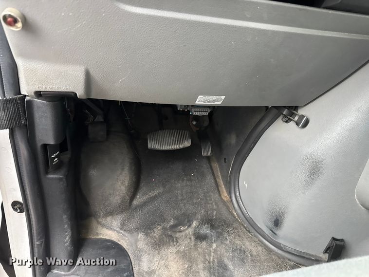 image for item ET4045 2016 Ford E450 shuttle bus