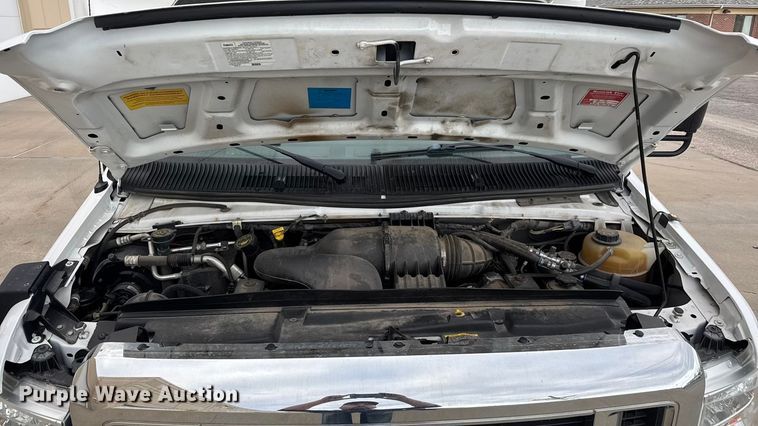 image for item ET4045 2016 Ford E450 shuttle bus