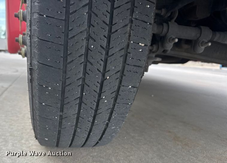 image for item ET4045 2016 Ford E450 shuttle bus