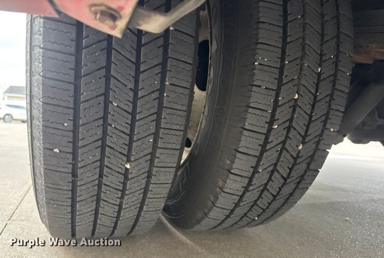 image for item ET4045 2016 Ford E450 shuttle bus