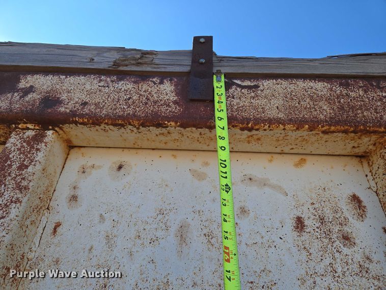 image for item EU3768 1981 Timpte-Beall bottom dump trailer