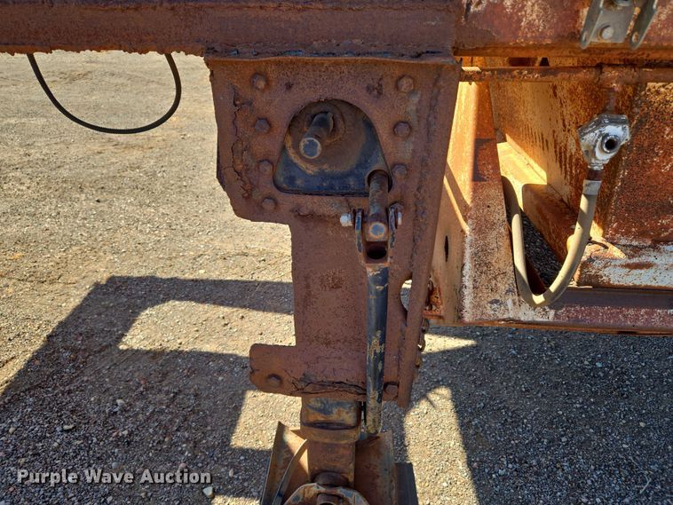 image for item EU3768 1981 Timpte-Beall bottom dump trailer