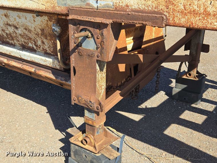 image for item EU3768 1981 Timpte-Beall bottom dump trailer