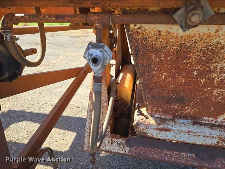 image for item EU3768 1981 Timpte-Beall bottom dump trailer