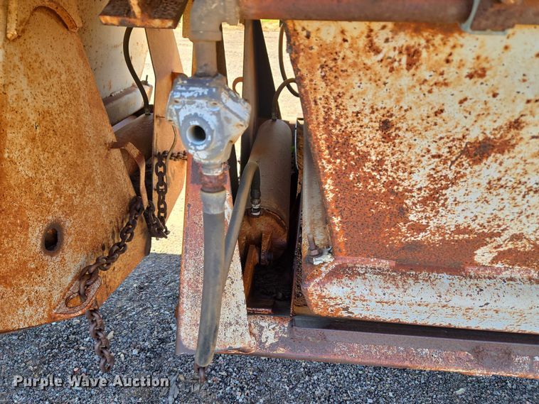 image for item EU3768 1981 Timpte-Beall bottom dump trailer