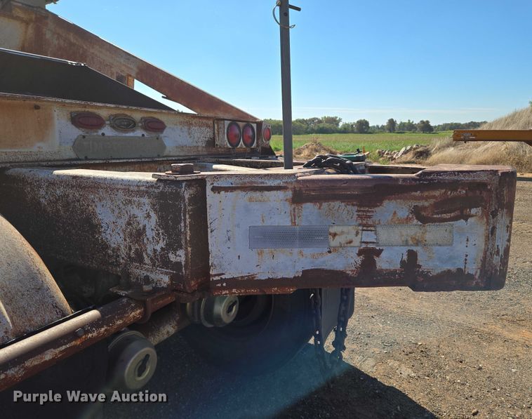 image for item EU3768 1981 Timpte-Beall bottom dump trailer
