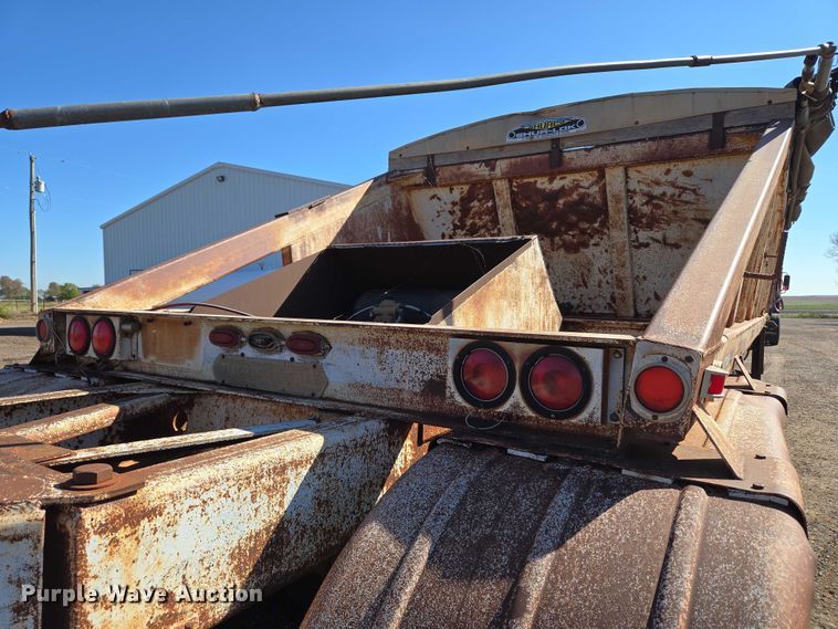 image for item EU3768 1981 Timpte-Beall bottom dump trailer