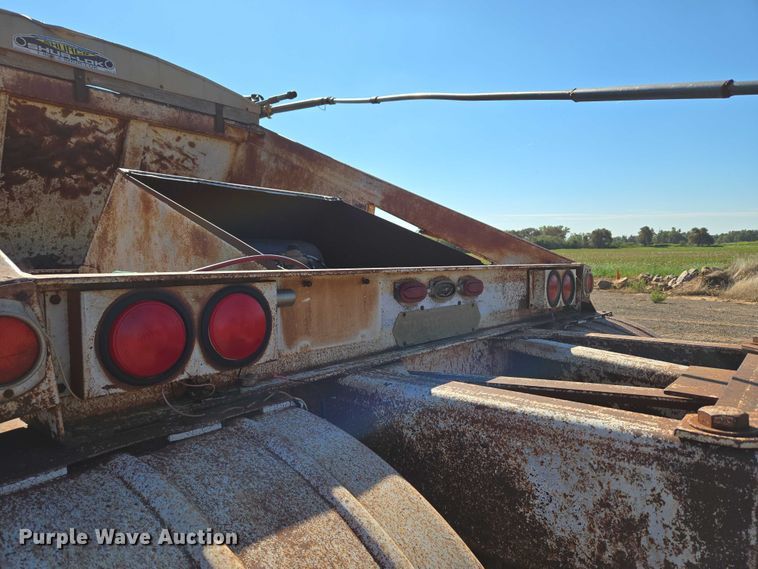 image for item EU3768 1981 Timpte-Beall bottom dump trailer