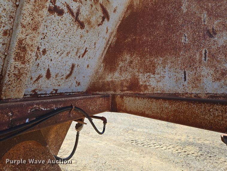 image for item EU3768 1981 Timpte-Beall bottom dump trailer