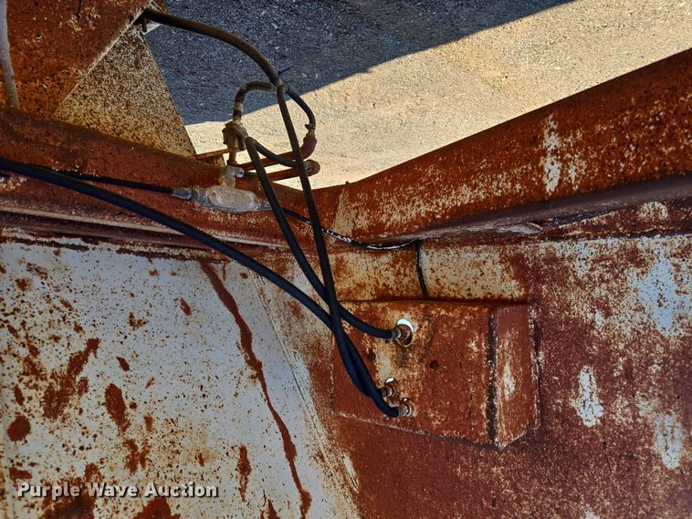 image for item EU3768 1981 Timpte-Beall bottom dump trailer