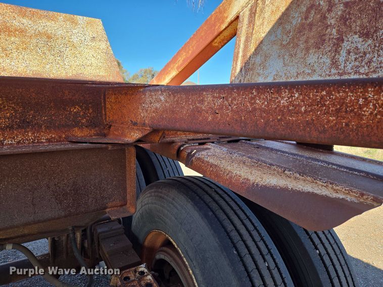 image for item EU3768 1981 Timpte-Beall bottom dump trailer