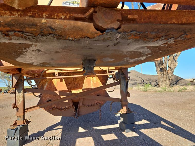 image for item EU3768 1981 Timpte-Beall bottom dump trailer