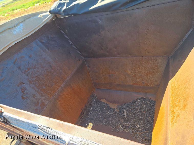 image for item EU3768 1981 Timpte-Beall bottom dump trailer