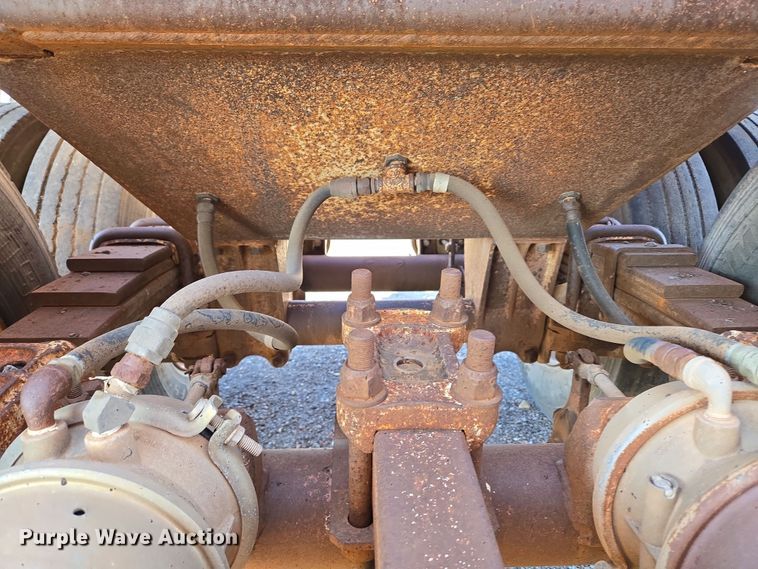 image for item EU3768 1981 Timpte-Beall bottom dump trailer