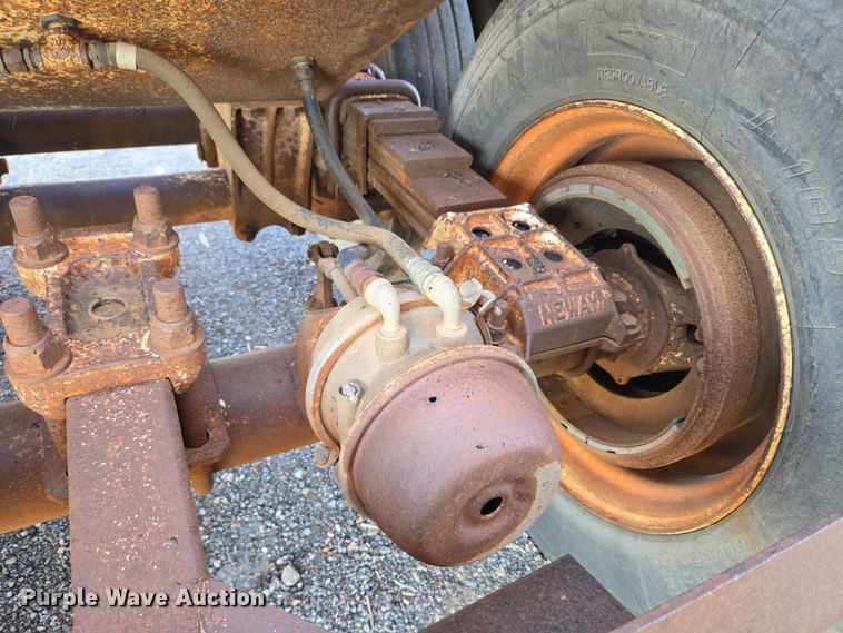 image for item EU3768 1981 Timpte-Beall bottom dump trailer