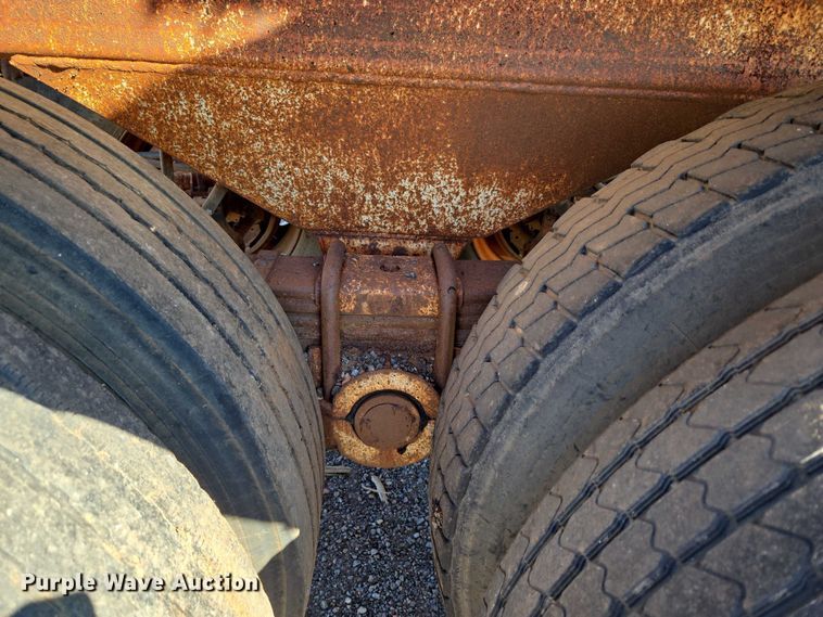 image for item EU3768 1981 Timpte-Beall bottom dump trailer