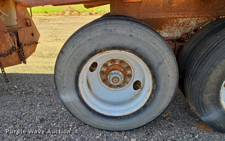 image for item EU3768 1981 Timpte-Beall bottom dump trailer
