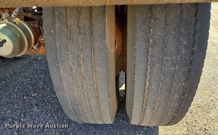 image for item EU3768 1981 Timpte-Beall bottom dump trailer