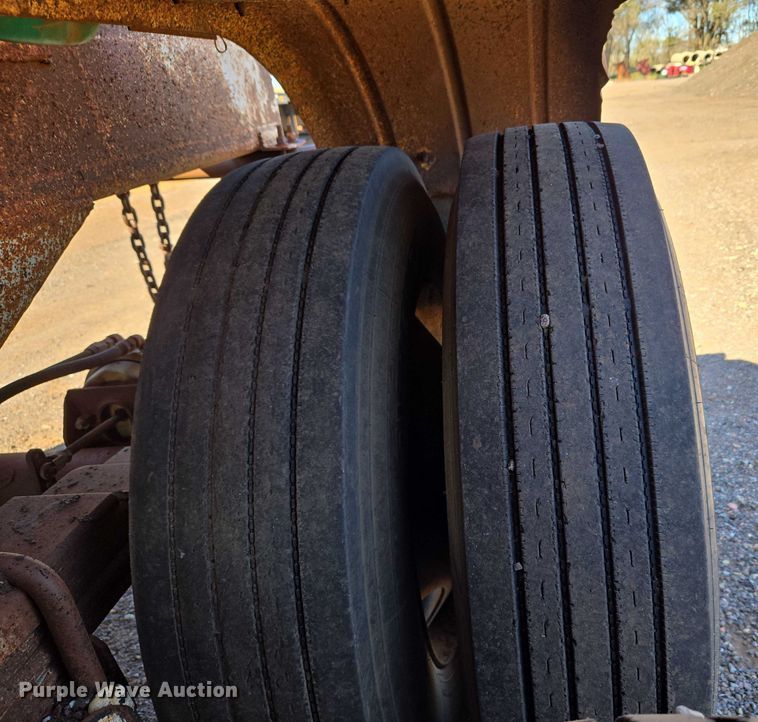 image for item EU3768 1981 Timpte-Beall bottom dump trailer