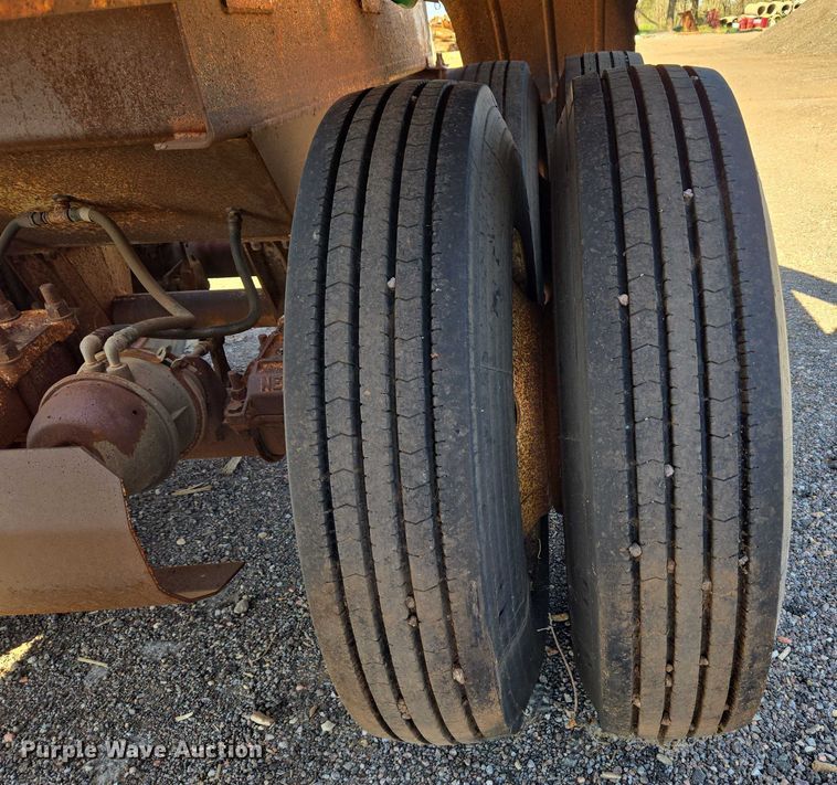 image for item EU3768 1981 Timpte-Beall bottom dump trailer