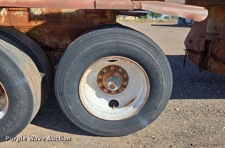 image for item EU3768 1981 Timpte-Beall bottom dump trailer