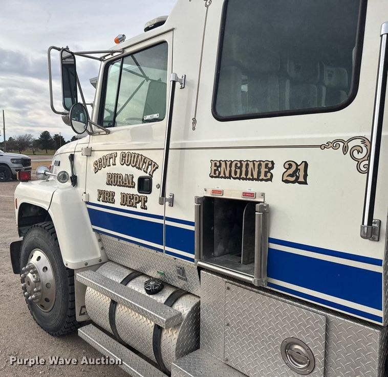 image for item EU6453 1995 Ford LN8000 fire truck