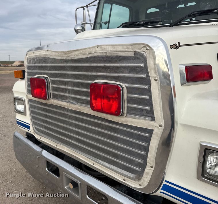 image for item EU6453 1995 Ford LN8000 fire truck