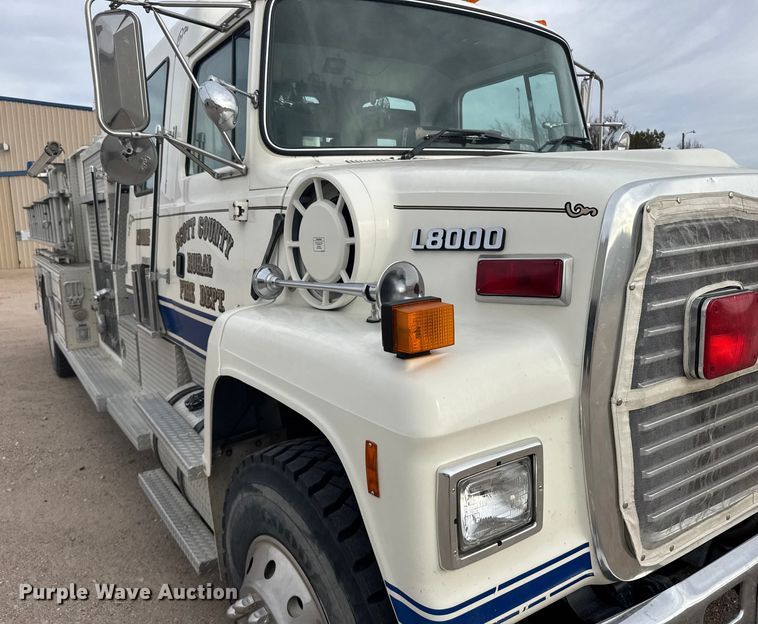 image for item EU6453 1995 Ford LN8000 fire truck
