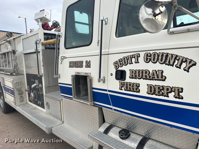 image for item EU6453 1995 Ford LN8000 fire truck