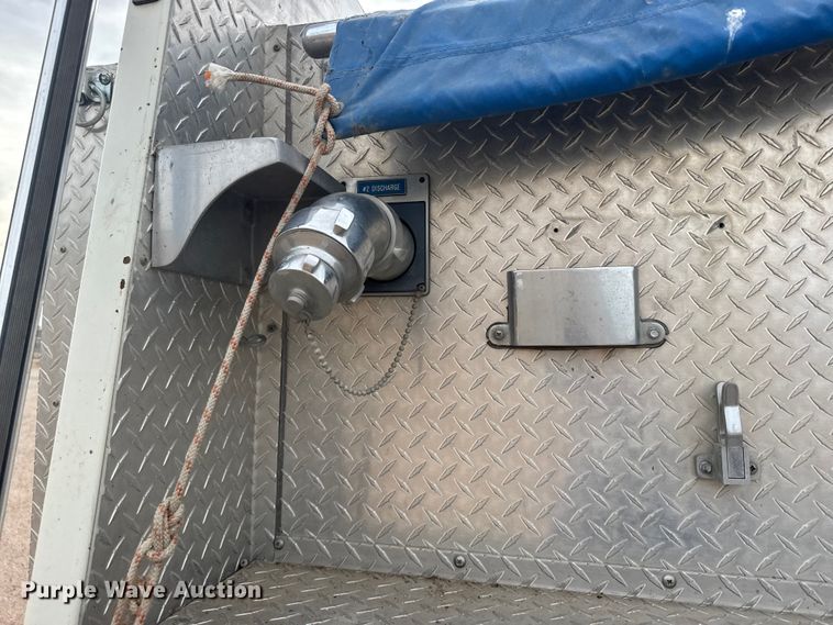 image for item EU6453 1995 Ford LN8000 fire truck