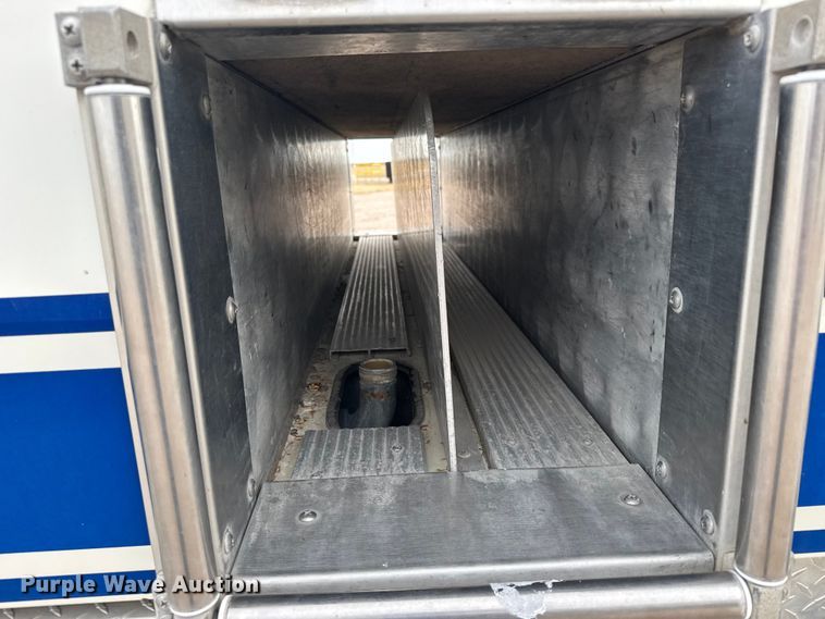 image for item EU6453 1995 Ford LN8000 fire truck